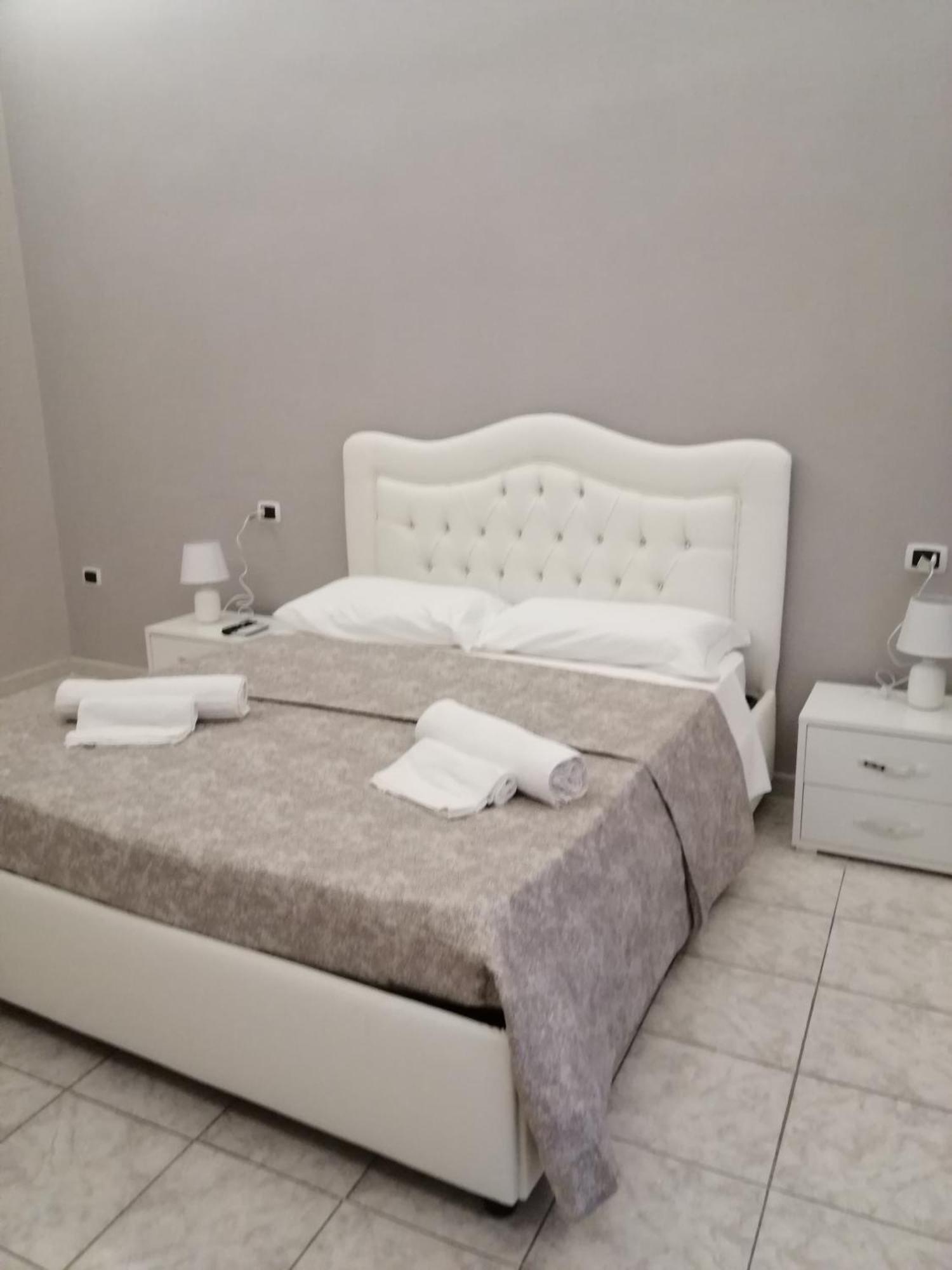 Francesco Home Naples Luaran gambar